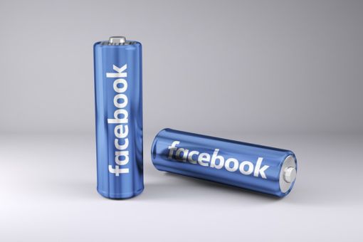 Mafi Design vodi facebook marketing. Na slici su baterije sa znakom facebook-a